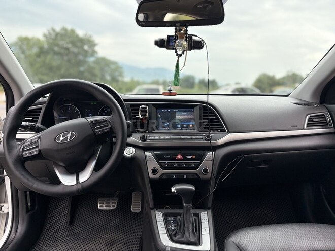 Hyundai Avante 2016, 130,000 km - 1.6 л - İsmayıllı