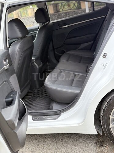 Hyundai Avante 2016, 130,000 km - 1.6 л - İsmayıllı