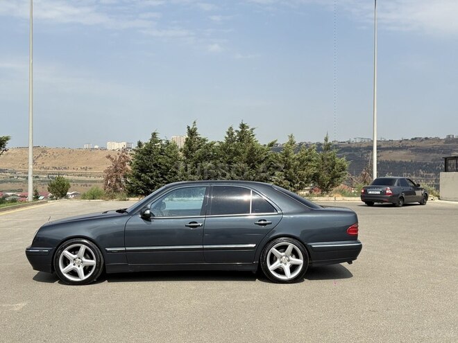 Mercedes E 320 2000, 314,000 km - 3.2 l - Bakı