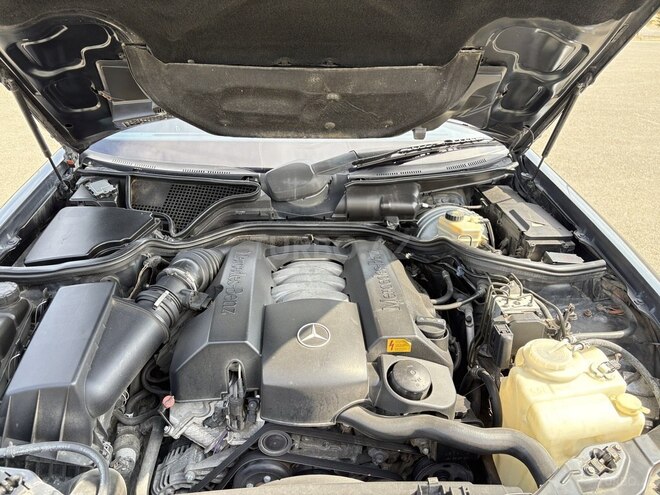 Mercedes E 320 2000, 314,000 km - 3.2 l - Bakı