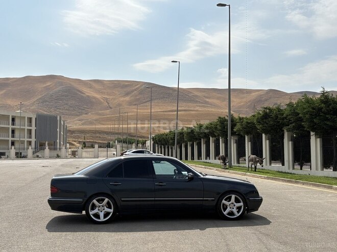 Mercedes E 320 2000, 314,000 km - 3.2 l - Bakı