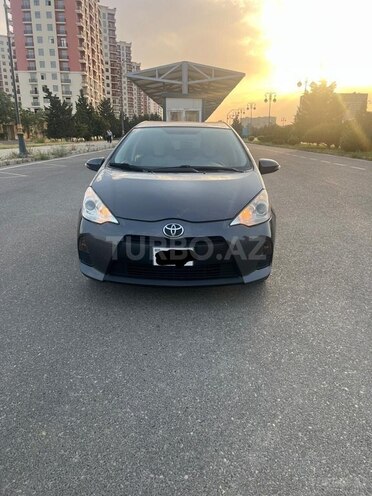 Toyota Prius C 2014, 197,000 km - 1.5 л - Bakı