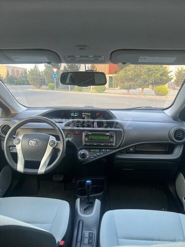Toyota Prius C 2014, 197,000 km - 1.5 л - Bakı