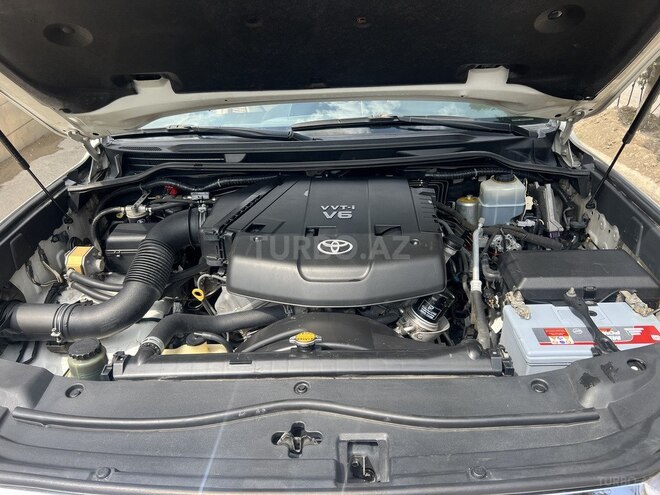 Toyota Land Cruiser 2011, 330,000 km - 4.0 л - Bakı