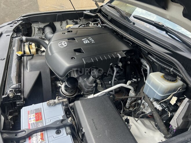 Toyota Land Cruiser 2011, 330,000 km - 4.0 л - Bakı