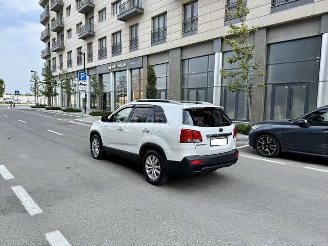 Kia Sorento 2011, 225,000 km - 2.0 l - Bakı