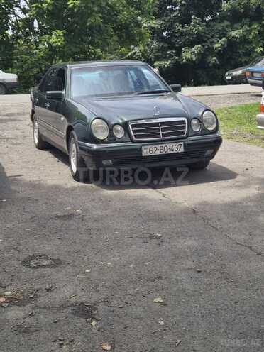 Mercedes E 230 1996, 256,398 km - 2.3 l - Zaqatala