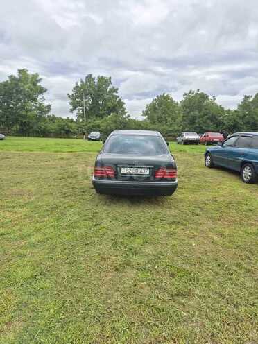 Mercedes E 230 1996, 256,398 km - 2.3 l - Zaqatala