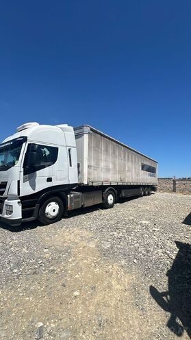 Iveco  2017, 700,000 km - 12.0 l - Bakı