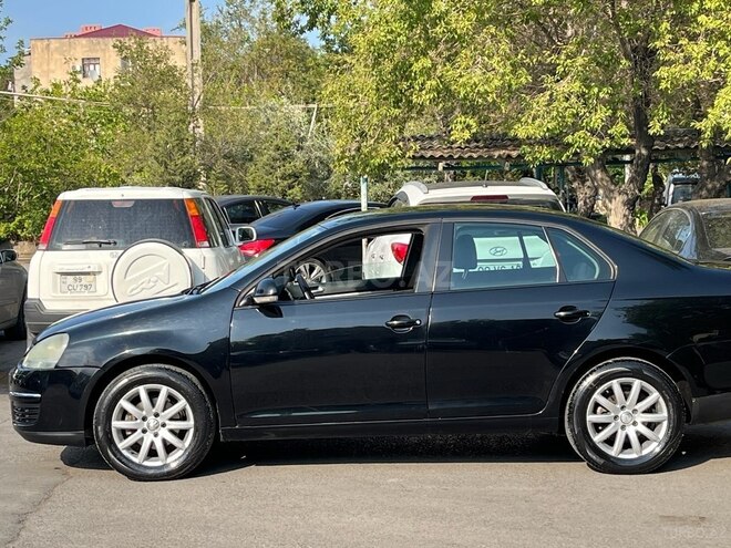 Volkswagen Jetta 2010, 245,000 km - 1.6 л - Sumqayıt