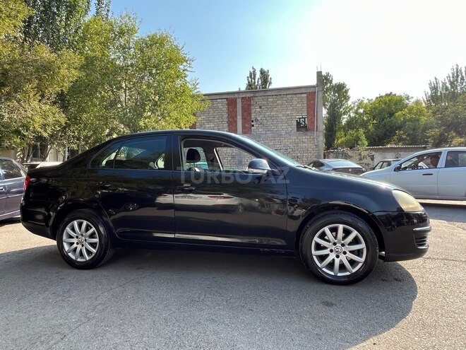 Volkswagen Jetta 2010, 245,000 km - 1.6 л - Sumqayıt