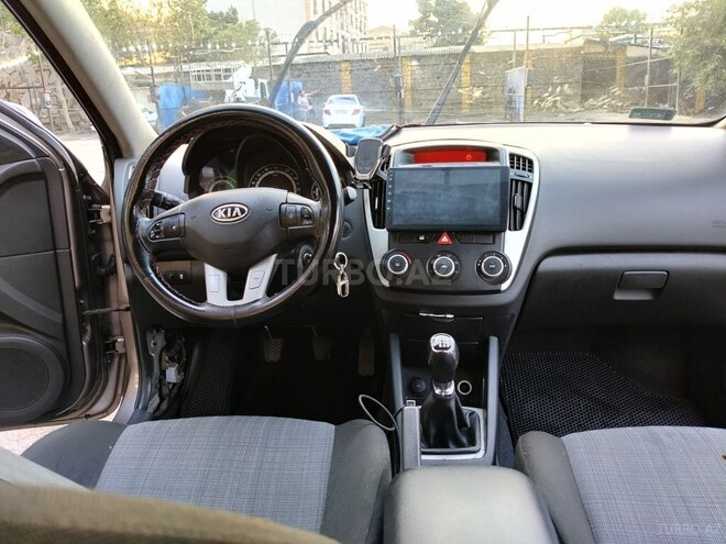 Kia  2009, 270,000 km - 1.6 l - Bakı