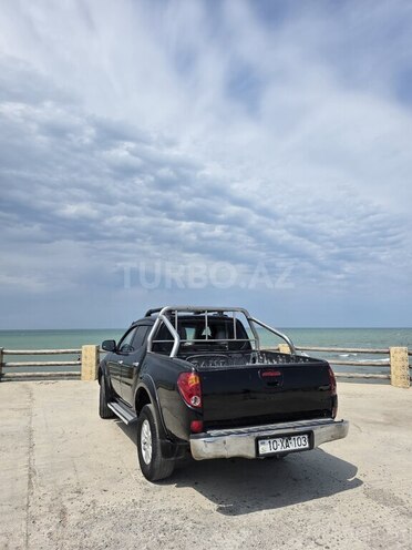 Mitsubishi L200-5
