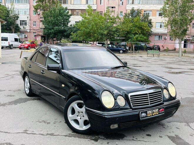 Mercedes E 240 1999, 320,000 km - 2.4 l - Sumqayıt
