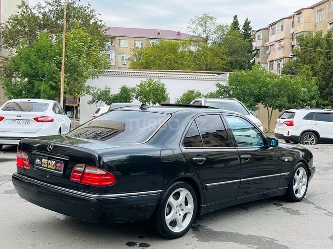 Mercedes E 240 1999, 320,000 km - 2.4 l - Sumqayıt