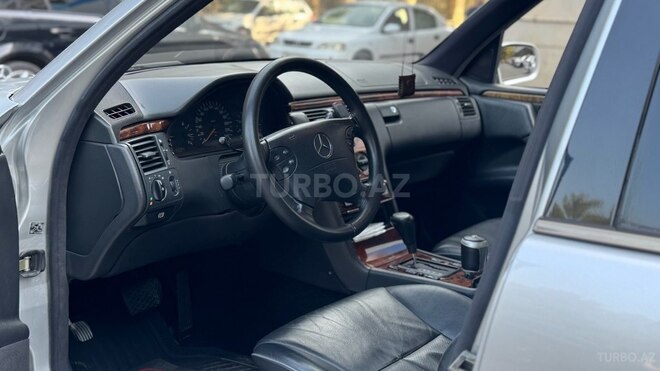 Mercedes E 230 1995, 220,000 km - 2.3 l - Şirvan