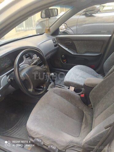 Hyundai Elantra 2001, 211,000 km - 2.0 l - Bakı