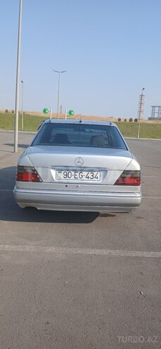 Mercedes E 250 1994, 516,000 km - 2.5 l - Bakı