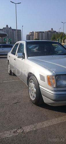 Mercedes E 250 1994, 516,000 km - 2.5 l - Bakı