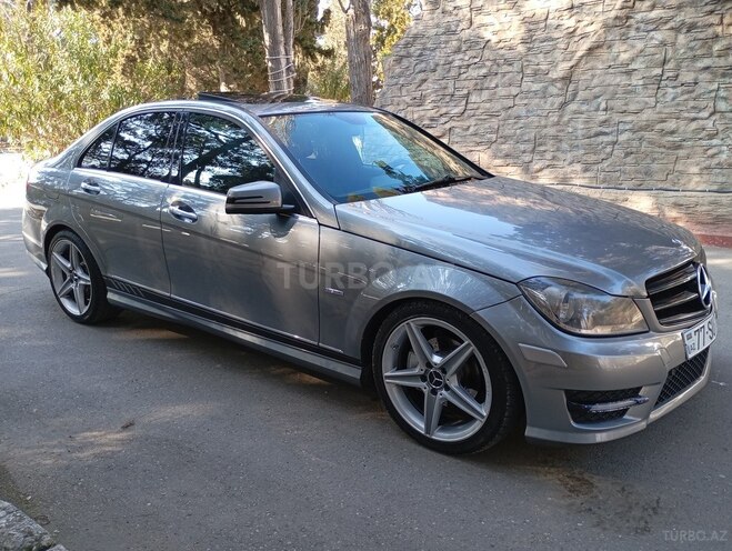 Mercedes C 250 2011, 325,000 km - 1.8 l - Bakı
