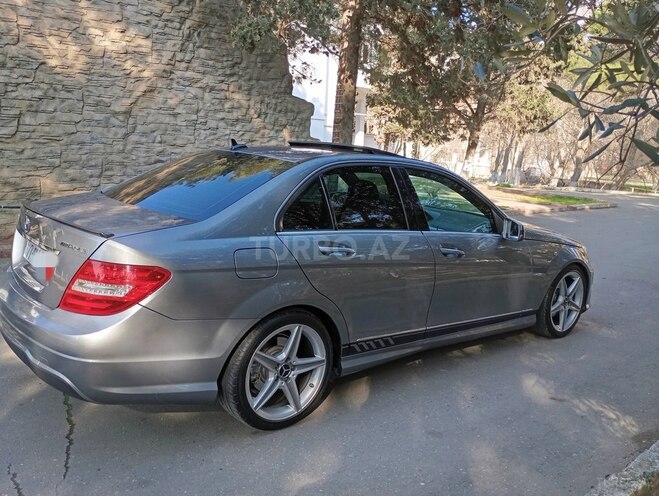 Mercedes C 250 2011, 325,000 km - 1.8 l - Bakı
