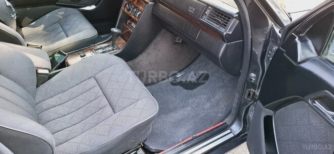 Mercedes E 220 1995, 688,315 km - 2.2 l - Bakı