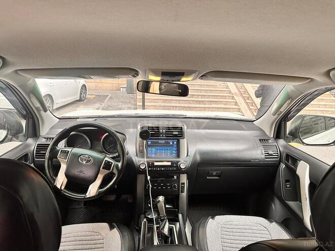 Toyota Land Cruiser Prado 2011, 196,500 km - 2.7 л - Bakı