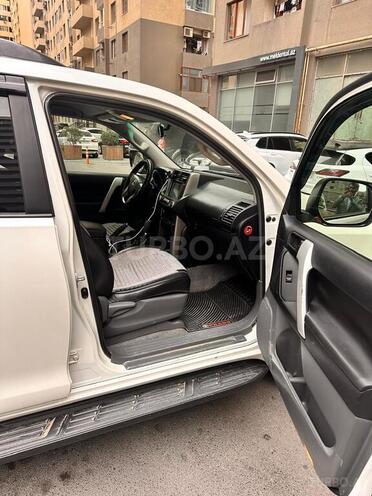 Toyota Land Cruiser Prado 2011, 196,500 km - 2.7 л - Bakı