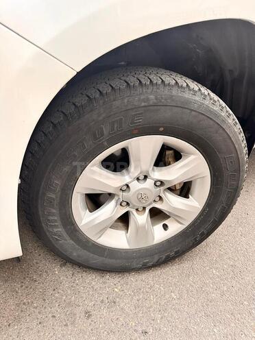 Toyota Land Cruiser Prado 2011, 196,500 km - 2.7 л - Bakı