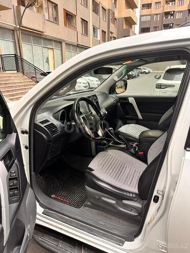 Toyota Land Cruiser Prado 2011, 196,500 km - 2.7 л - Bakı