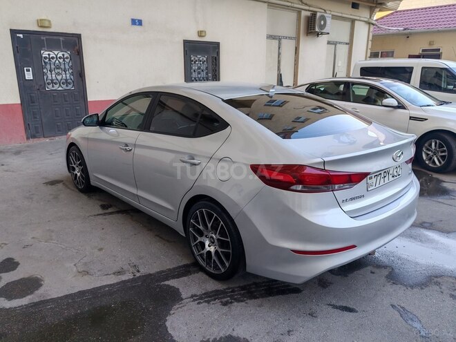 Hyundai Elantra 2017, 193,120 km - 1.6 l - Bakı