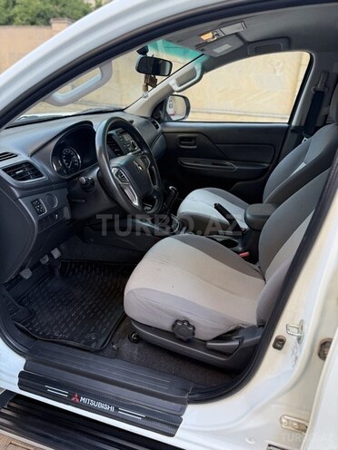 Mitsubishi L200 2022, 106,439 km - 2.4 l - Bakı