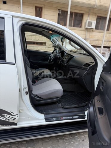 Mitsubishi L200 2022, 106,439 km - 2.4 l - Bakı