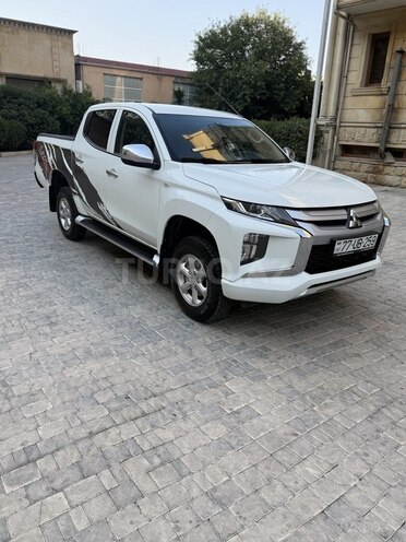 Mitsubishi L200 2022, 106,439 km - 2.4 l - Bakı