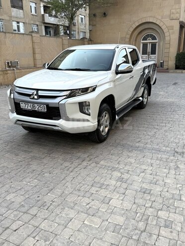 Mitsubishi L200 2022, 106,439 km - 2.4 l - Bakı