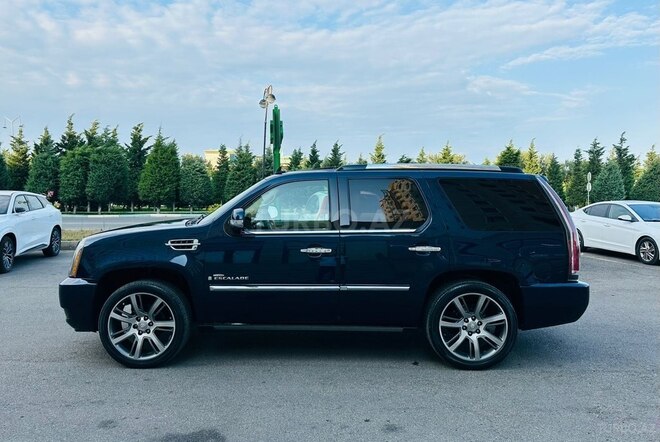 Cadillac Escalade 2007, 185,000 km - 6.2 l - Sumqayıt