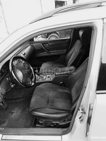 Mercedes E 270 2000, 380,000 km - 2.7 l - Beyləqan
