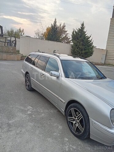 Mercedes E 270 2000, 380,000 km - 2.7 l - Beyləqan