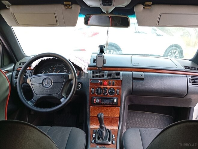 Mercedes E 220 d 2000, 398,000 km - 2.2 l - Bakı