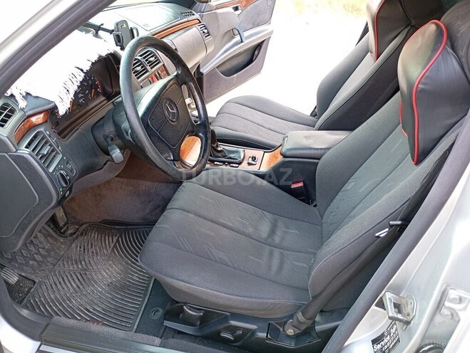 Mercedes E 220 d 2000, 398,000 km - 2.2 l - Bakı