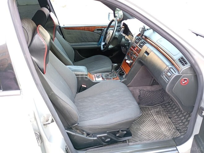 Mercedes E 220 d 2000, 398,000 km - 2.2 l - Bakı