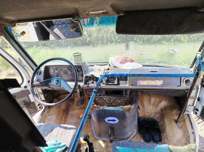 Mercedes 208 D 1990, 491,430 km - 2.5 l - Biləsuvar