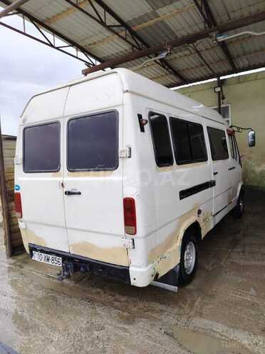 Mercedes 208 D 1990, 491,430 km - 2.5 l - Biləsuvar