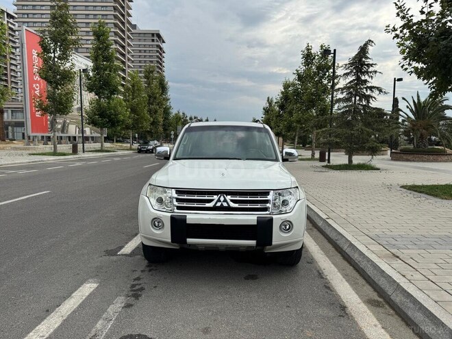 Mitsubishi Pajero 2010, 360,000 km - 3.5 л - Bakı