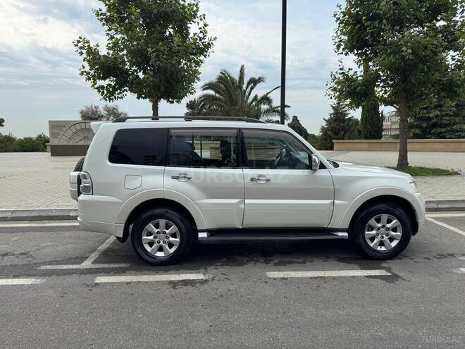 Mitsubishi Pajero 2010, 360,000 km - 3.5 л - Bakı