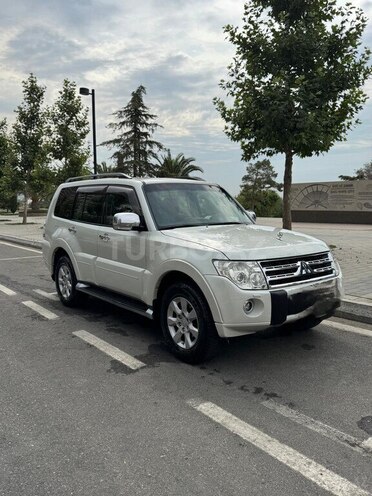 Mitsubishi Pajero 2010, 360,000 km - 3.5 л - Bakı