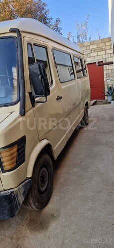 Mercedes 208 D 1984, 584,750 km - 2.5 l - Şəmkir