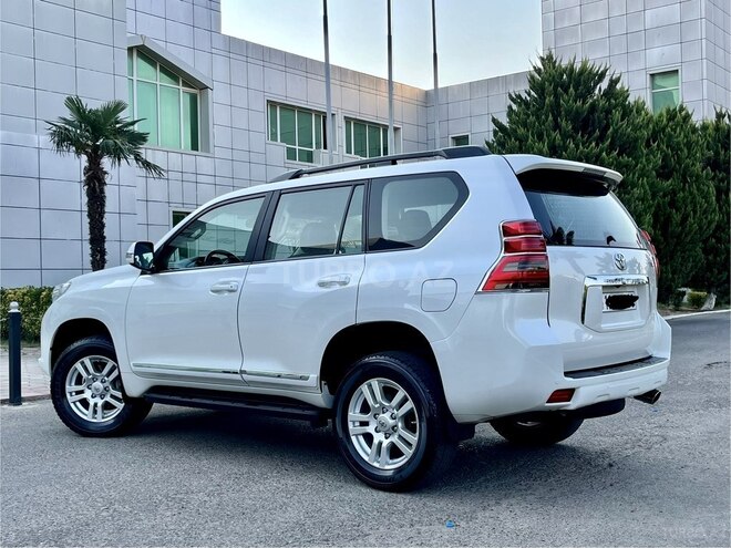 Toyota Land Cruiser Prado 2010, 156,000 km - 2.7 л - Biləsuvar