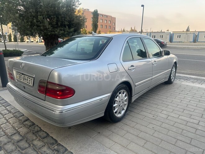 Mercedes E 240 2000, 380,124 km - 2.4 l - Bakı