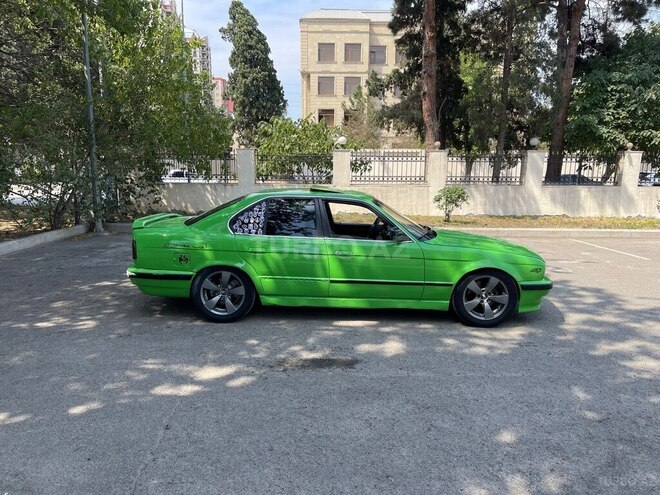 BMW 525 1990, 313,000 km - 2.5 л - Gəncə